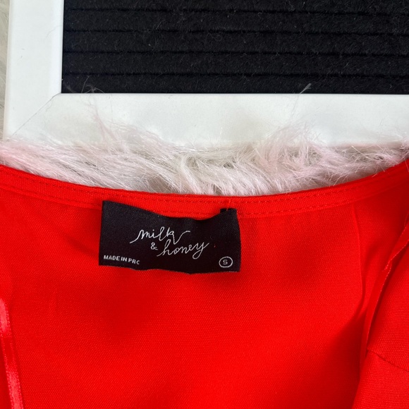 Milk &Honey V-Neck front Blouse - Picture 5 of 10